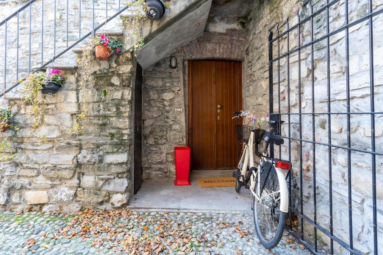 Ice Queen Chamber By Rent All Como Exterior foto