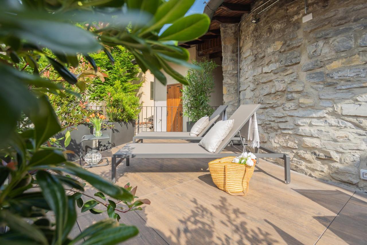 Ice Queen Chamber By Rent All Como Exterior foto